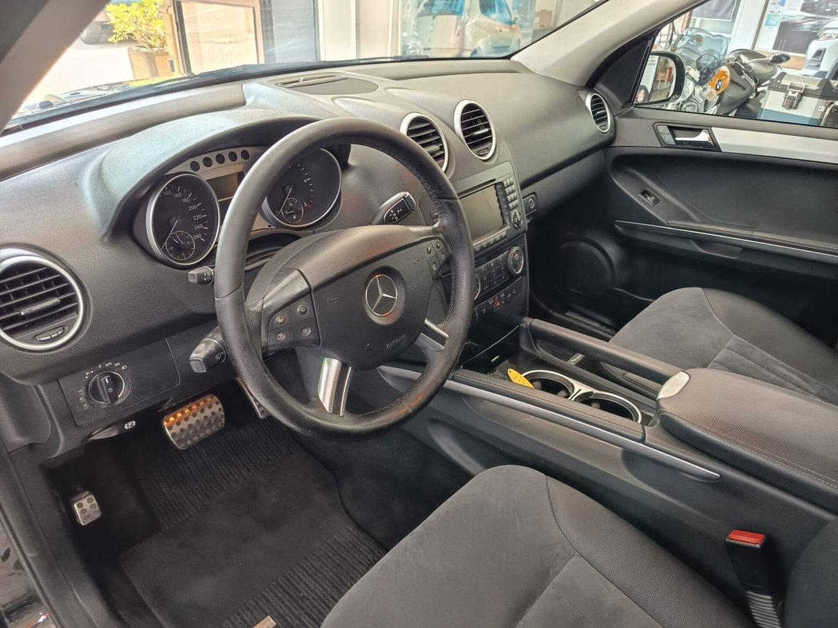 Mercedes-Benz Classe ML 320 CDI (11)