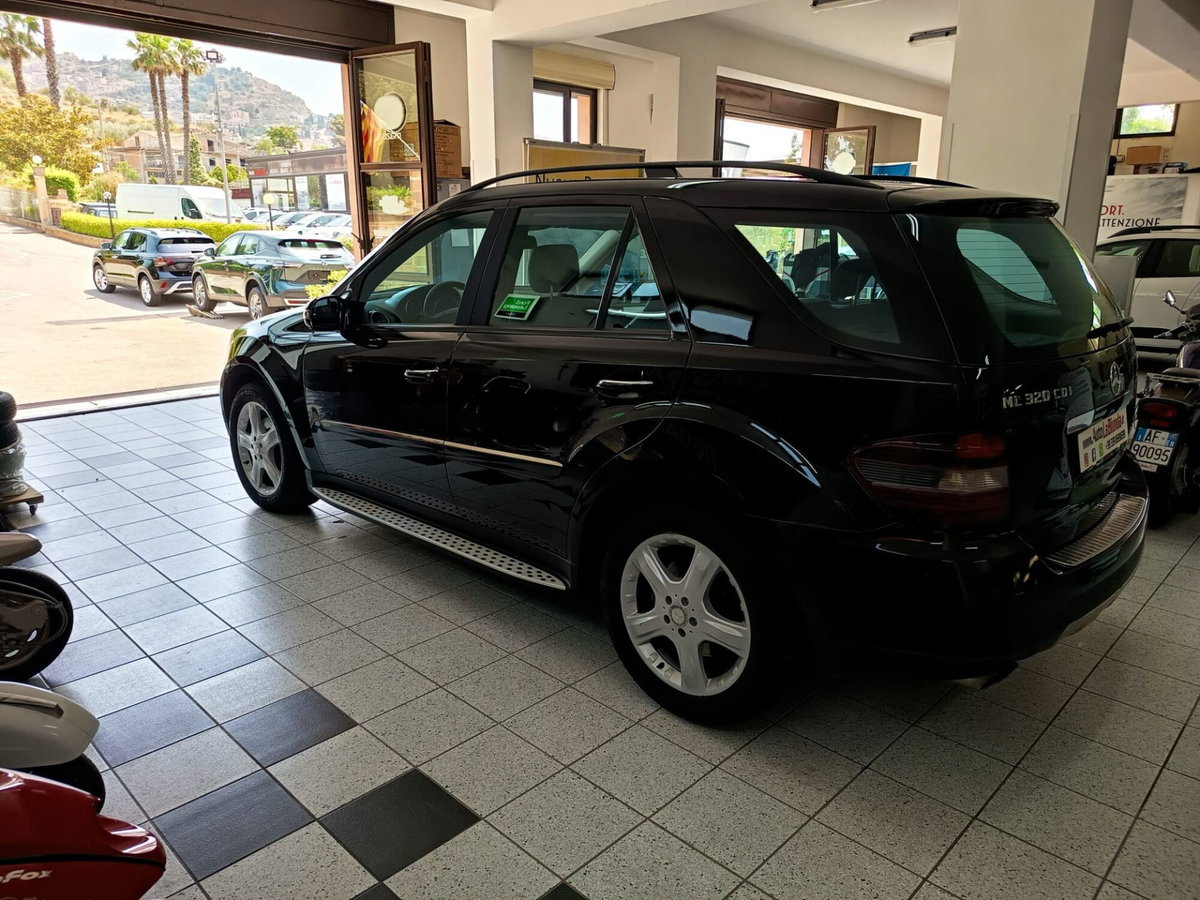 Mercedes-Benz Classe ML 320 CDI (6)
