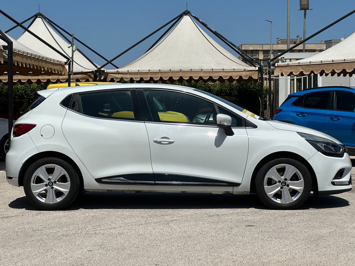 Renault Clio dCi 8V 90CV Start&Stop 5 porte Energy Intens (7)