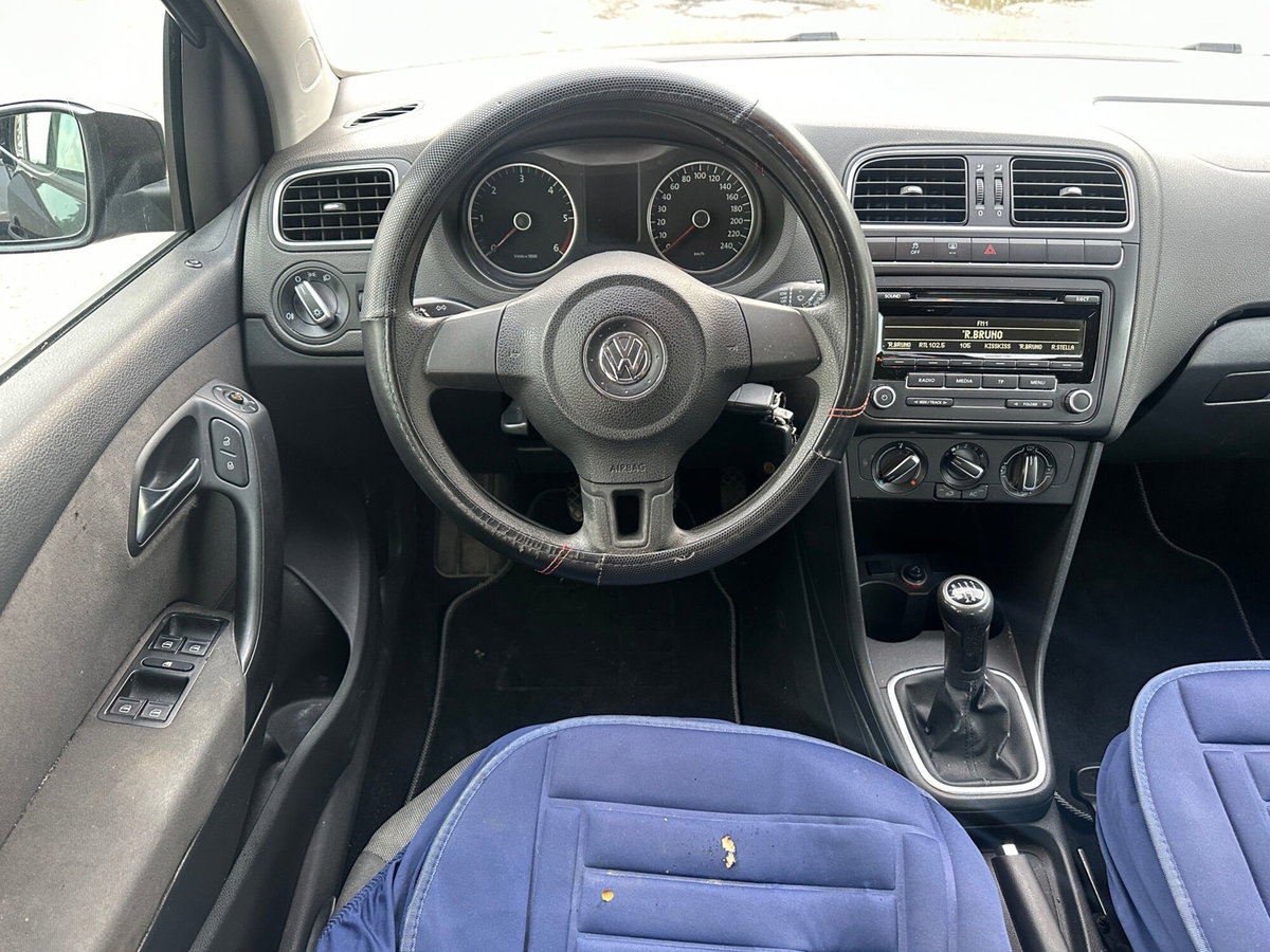 Volkswagen Polo 1.6 TDI 90CV DPF 5 porte Comfortline (16)