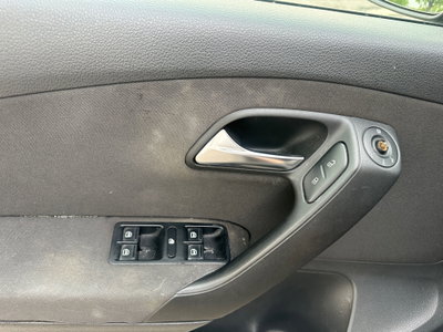 Volkswagen Polo 1.6 TDI 90CV DPF 5 porte Comfortline (17)