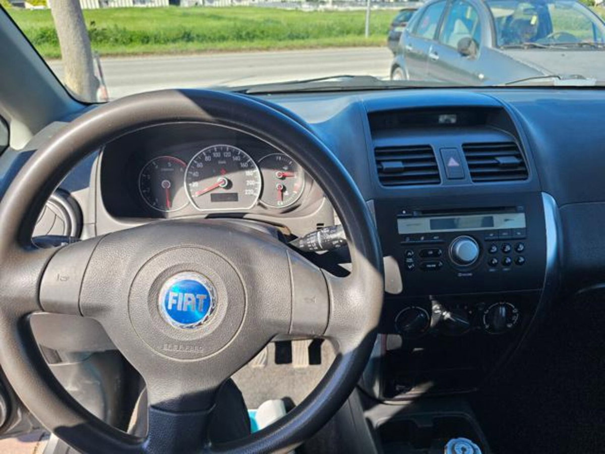Fiat Sedici 1.9 MJT 4x4 Dynamic (12)