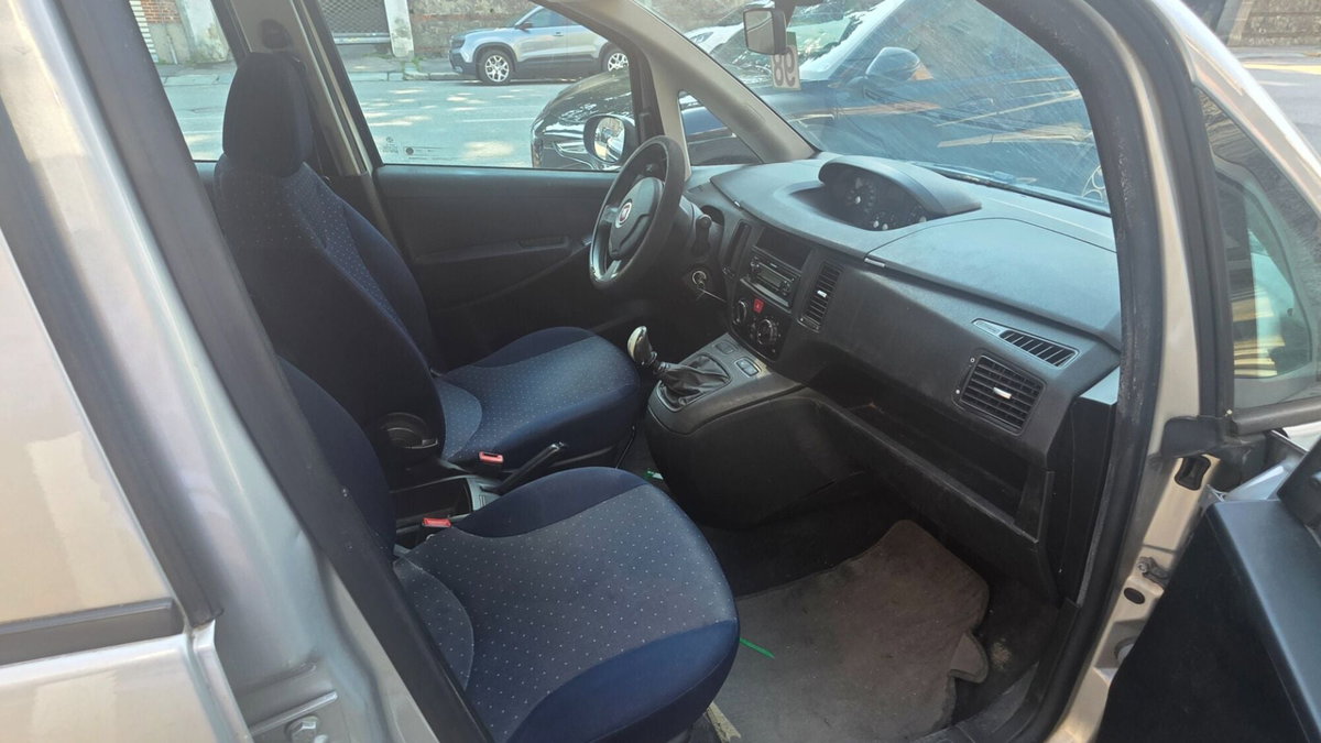 Fiat Idea 1.4 16V Active (11)