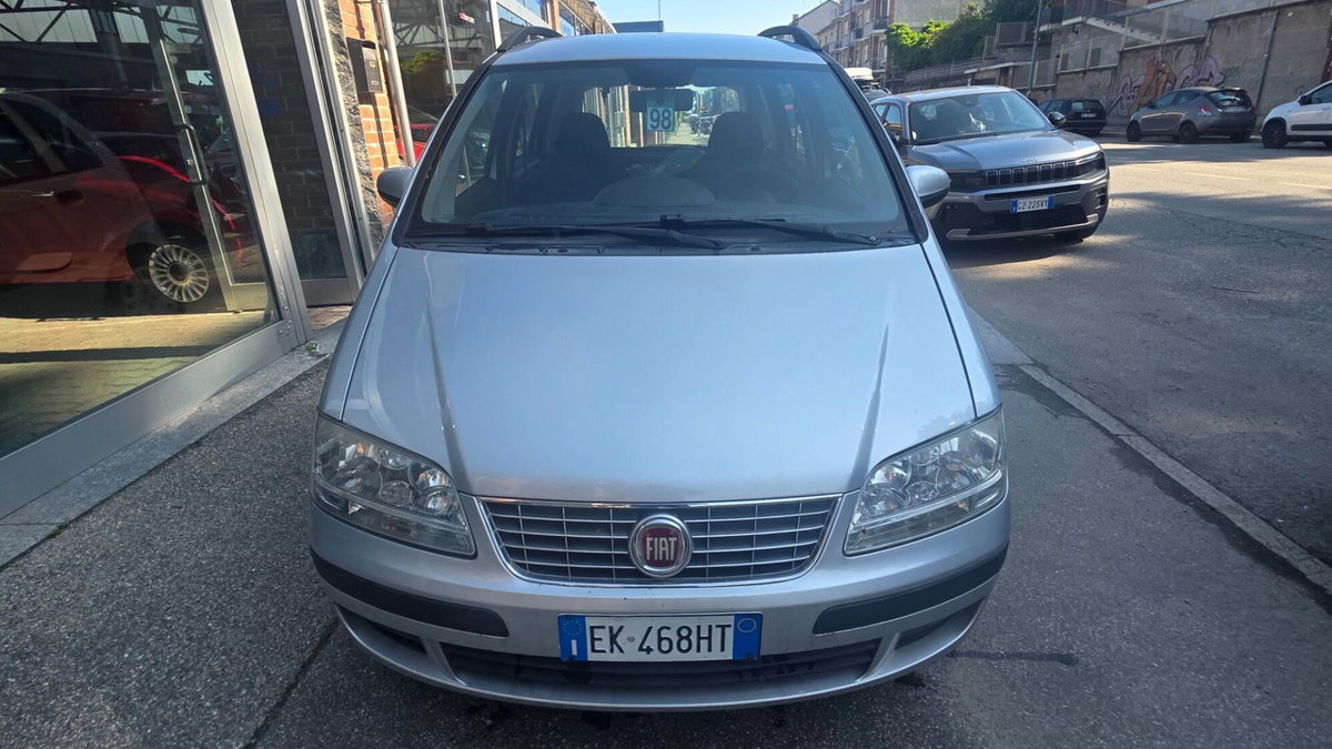 Fiat Idea 1.4 16V Active (2)