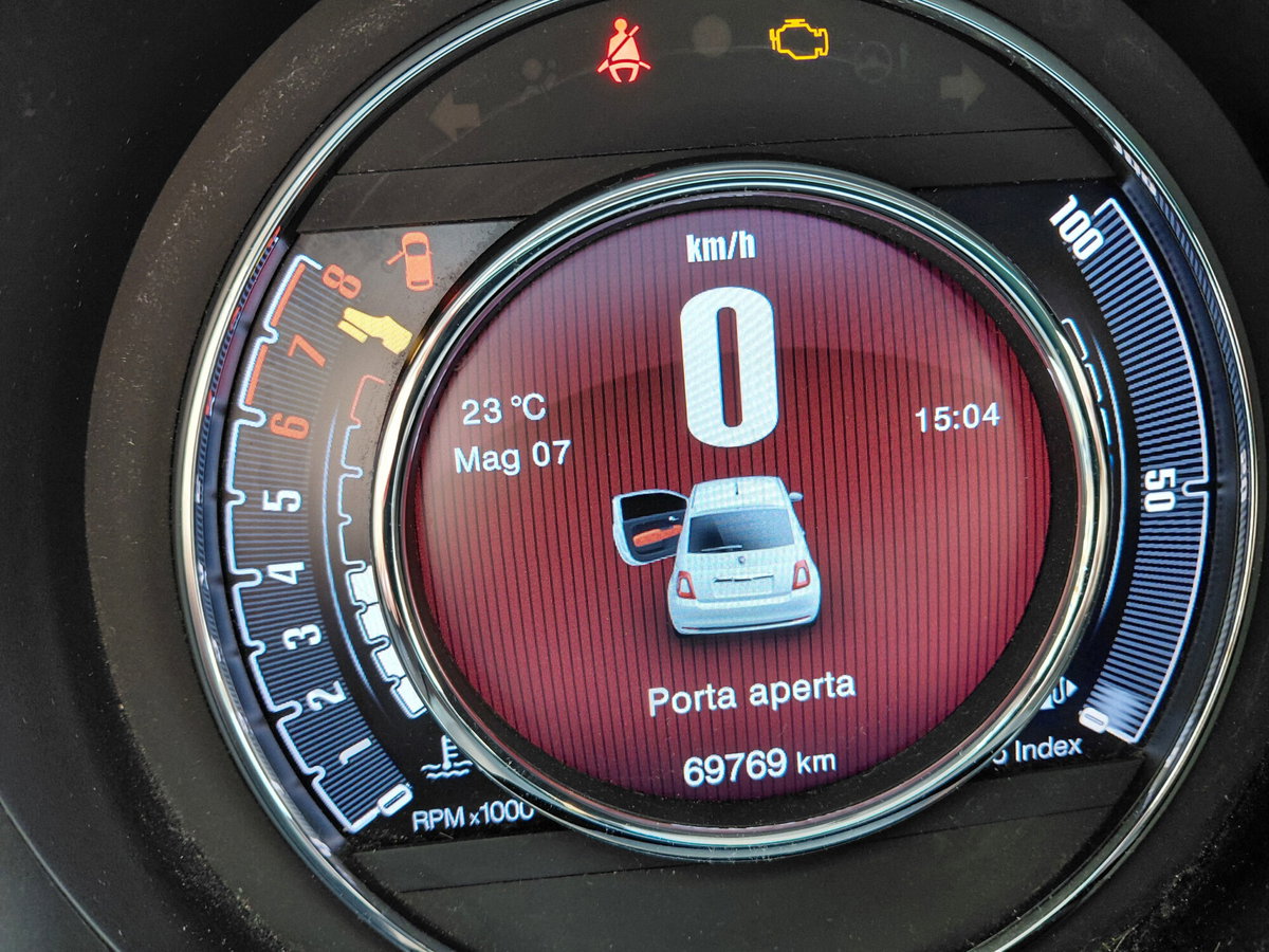 Fiat 500 1.2 Lounge (8)