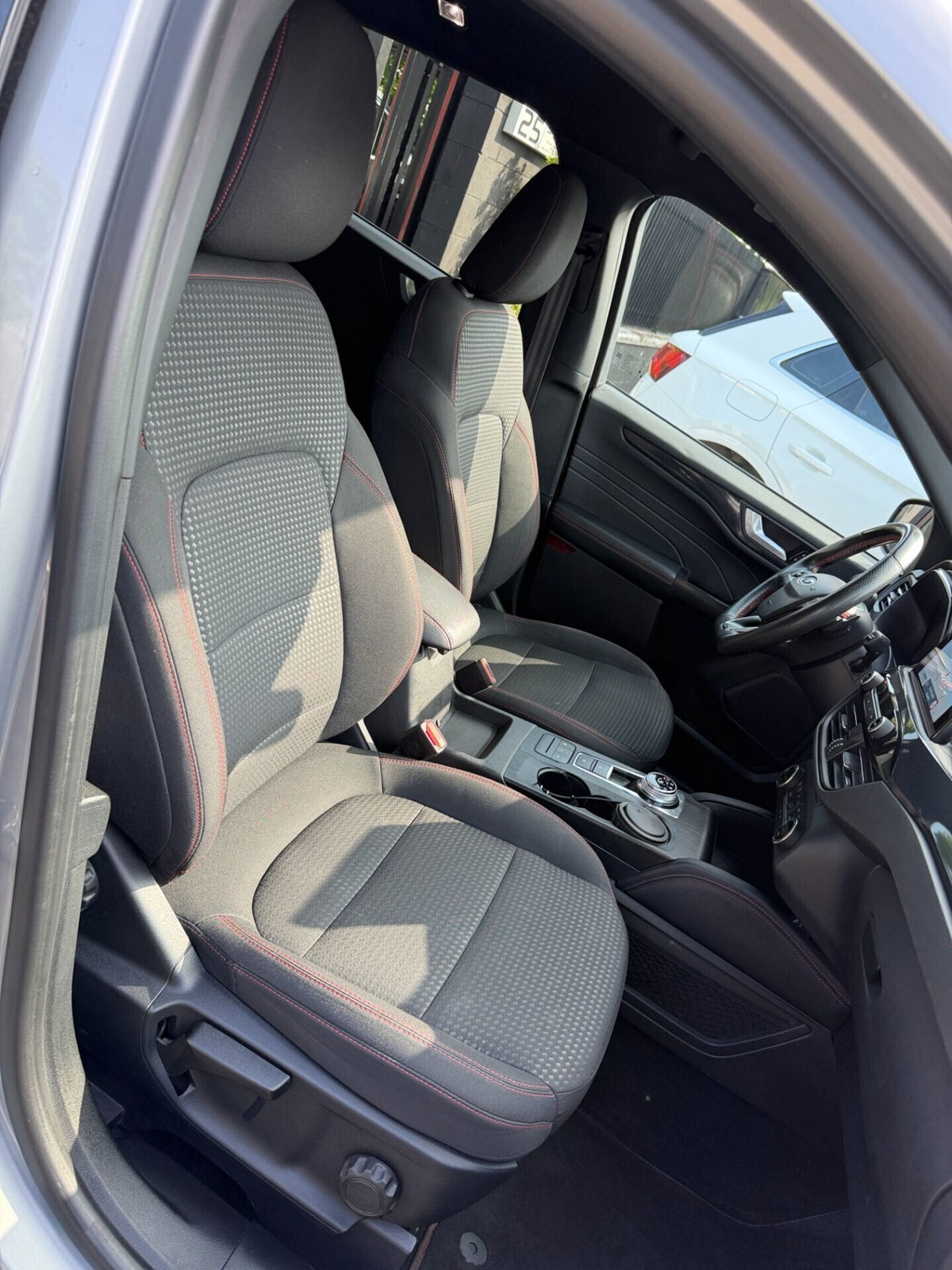 Ford Kuga 1.5 EcoBlue 120 CV aut. 2WD ST-Line X Design (13)