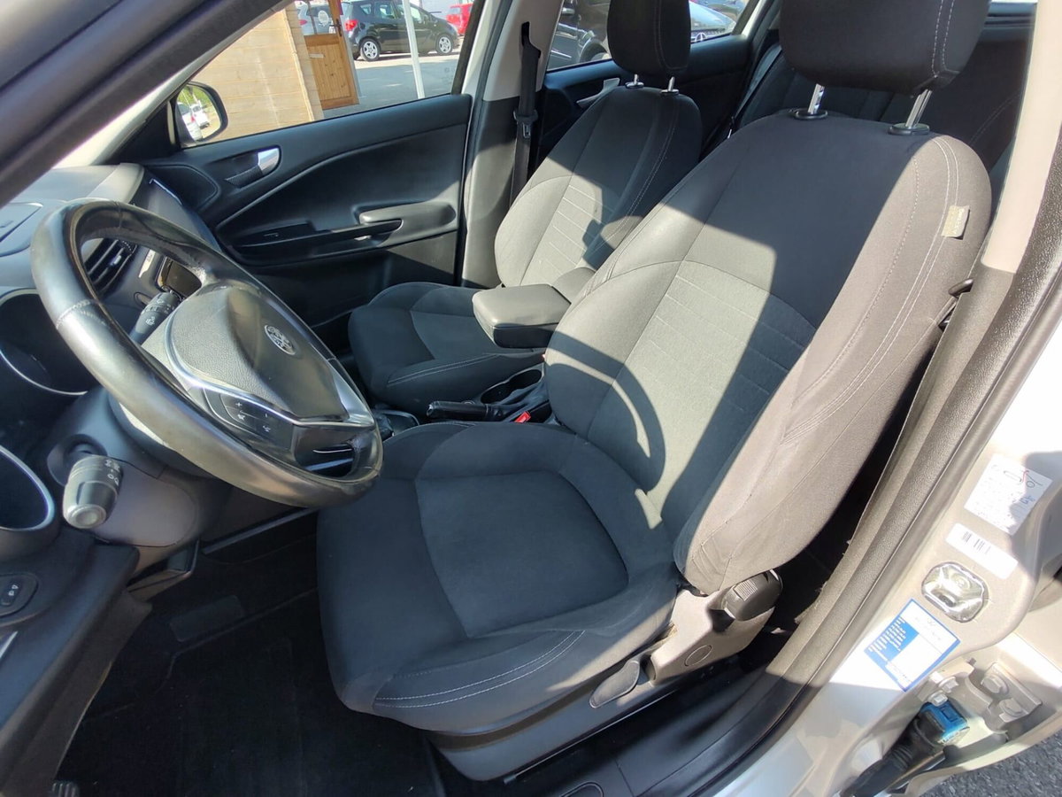 Alfa Romeo Giulietta 1.6 JTDm Ti 120cv (11)