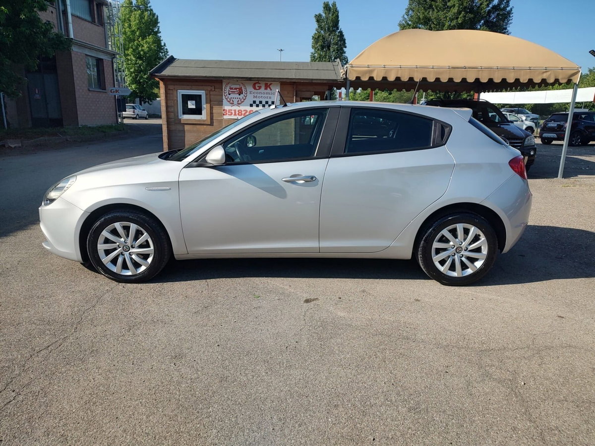 Alfa Romeo Giulietta 1.6 JTDm Ti 120cv (6)