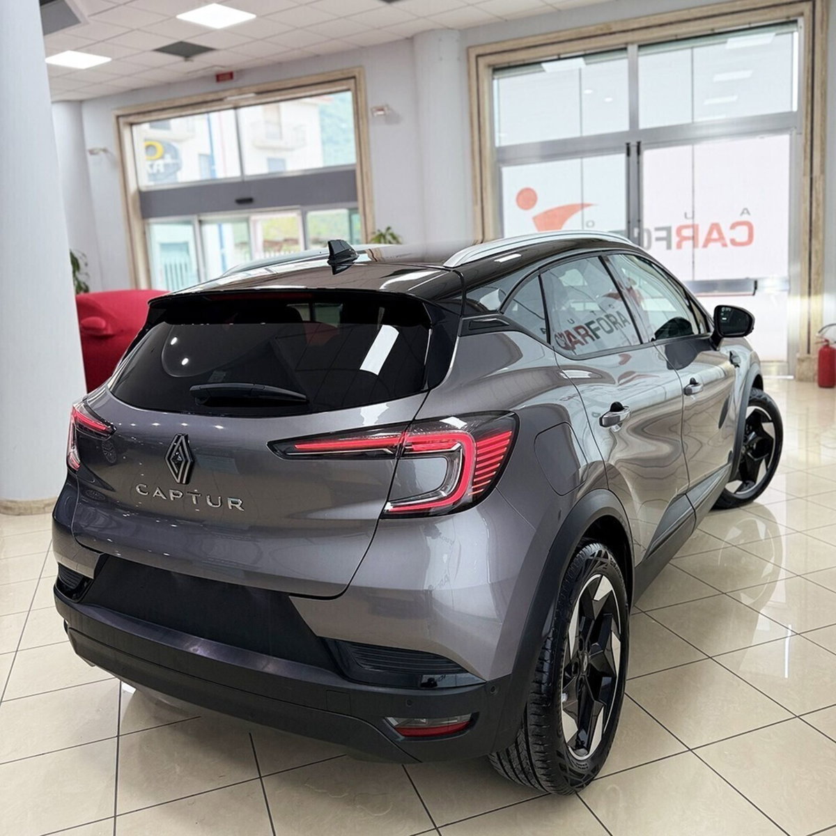 Renault Captur 1.0 eco-g Techno 100cv (5)
