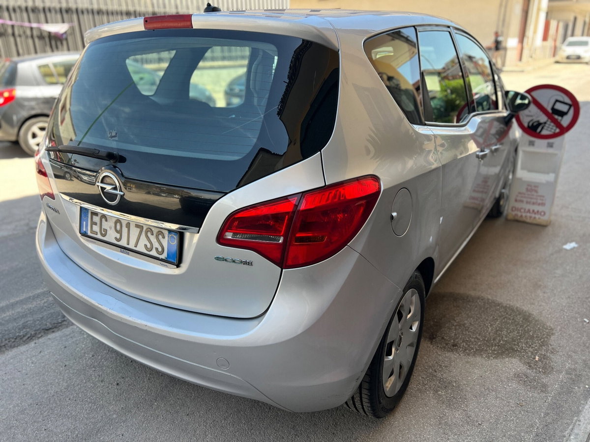 Opel Meriva 1.3 CDTI 95CV ecoFLEStart&Stop Cosmo (4)