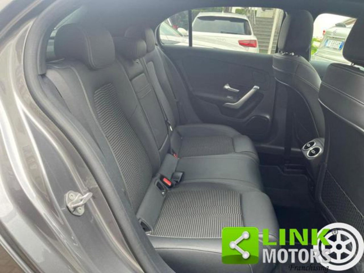 Mercedes-Benz Classe A 200 Automatic 4Matic Sport (10)