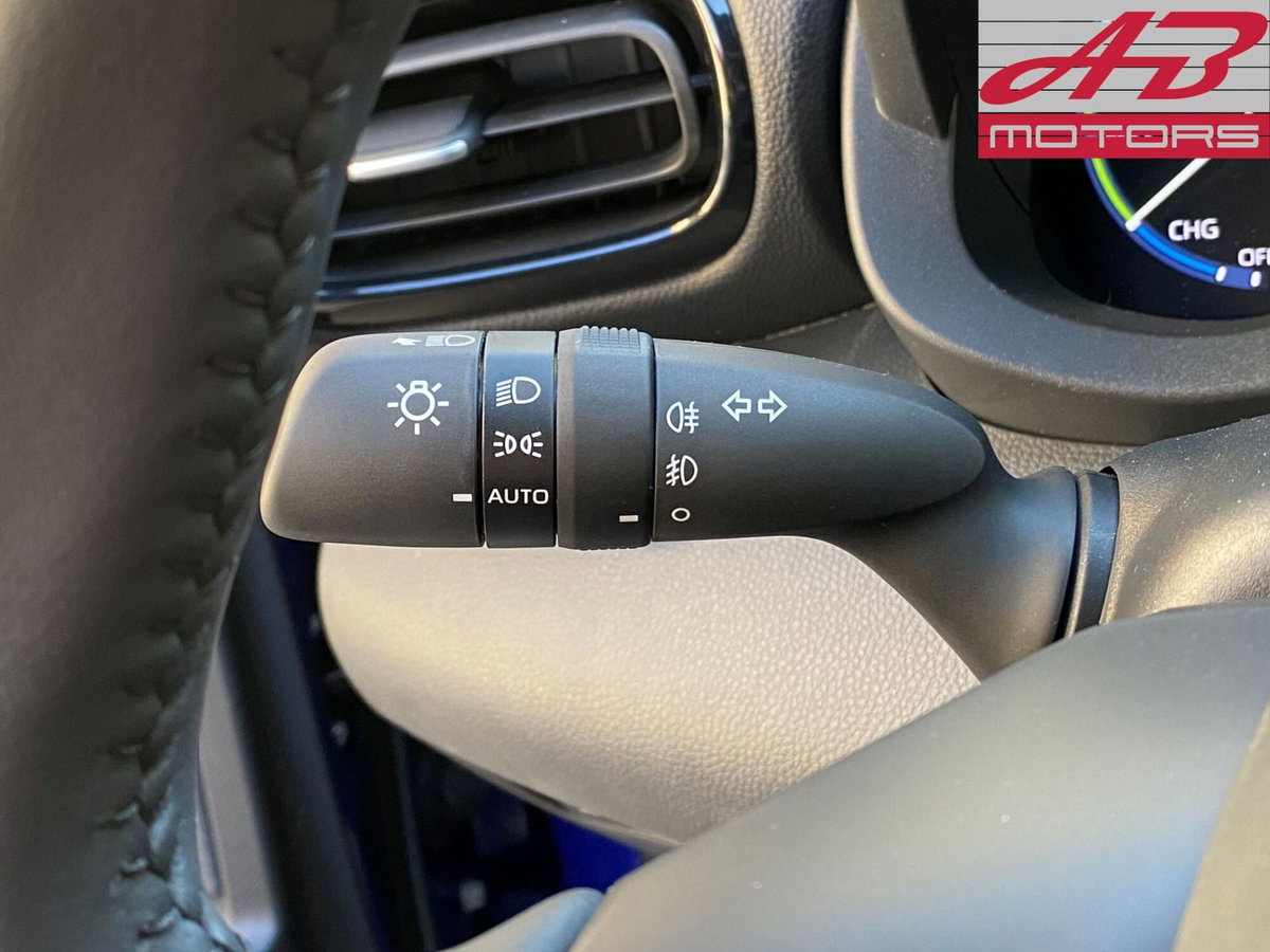 Toyota Yaris Cross Active fwd 115cv e-cvt (17)