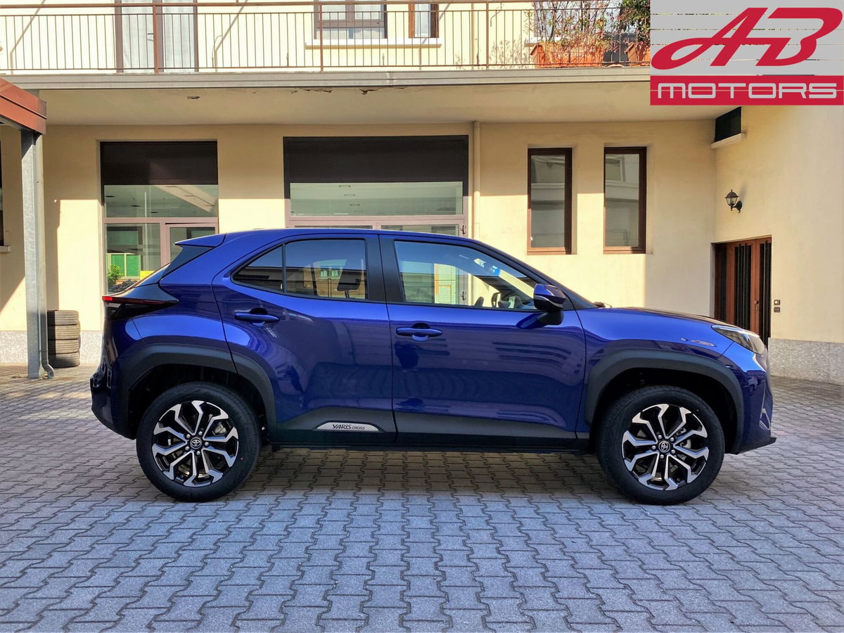 Toyota Yaris Cross Active fwd 115cv e-cvt (3)