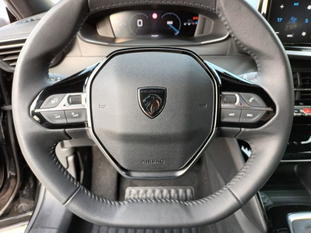 Peugeot 2008 PureTech 100 S&S Allure (12)