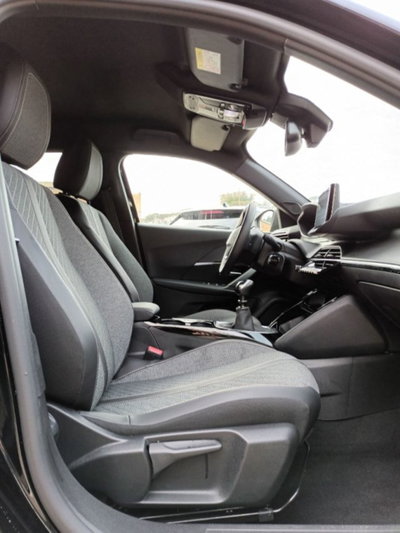 Peugeot 2008 PureTech 100 S&S Allure (7)