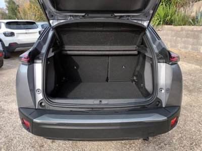 Peugeot 2008 PureTech 100 S&S Allure (14)