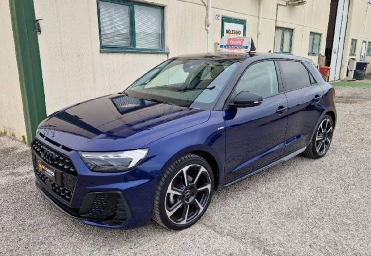 Audi A1 Sportback 30 TFSI S tronic Identity Black