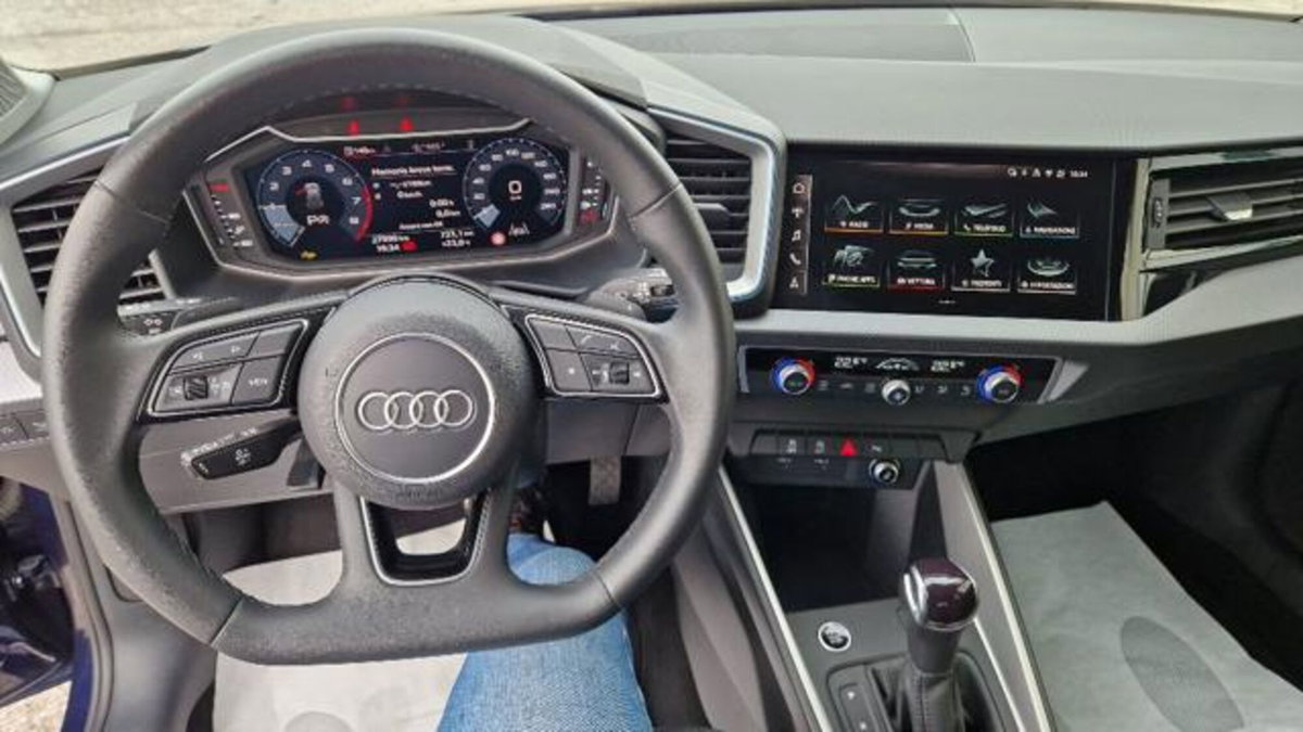 Audi A1 Sportback 30 TFSI S tronic Identity Black (18)