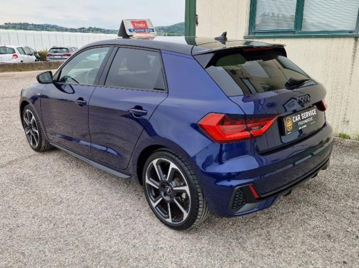 Audi A1 Sportback 30 TFSI S tronic Identity Black (2)