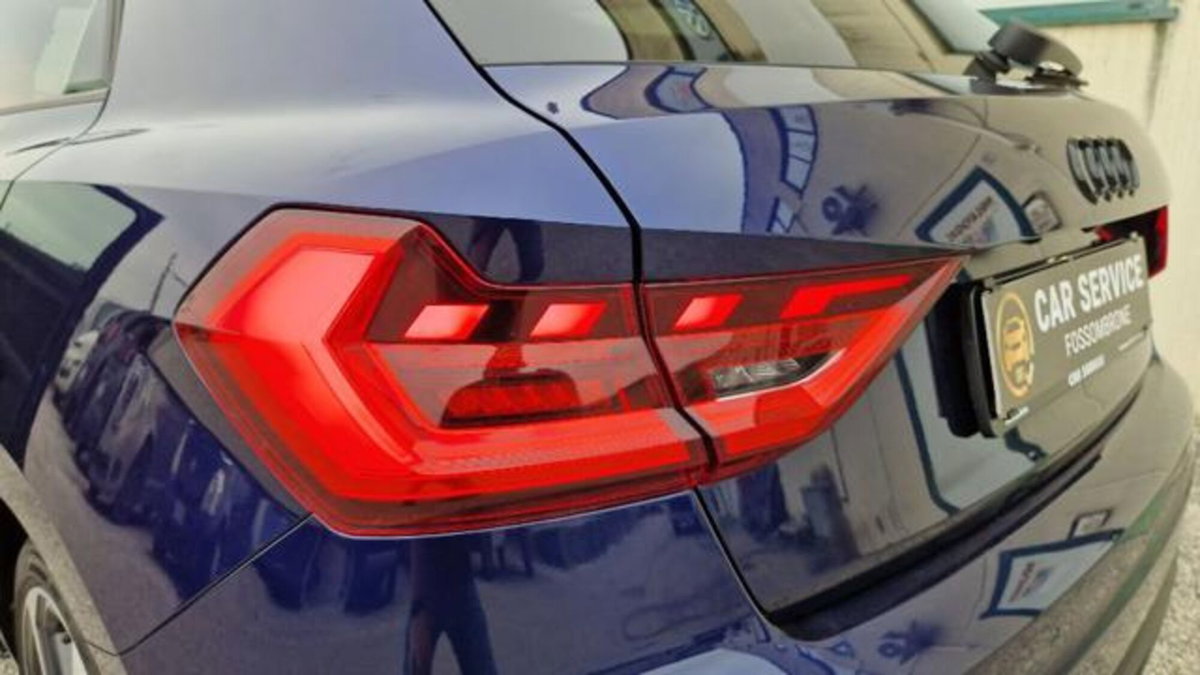 Audi A1 Sportback 30 TFSI S tronic Identity Black (4)