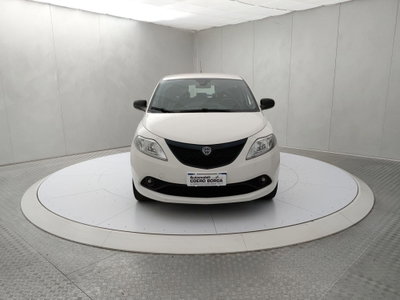 Lancia Ypsilon 1.2 69 CV 5 porte GPL Ecochic Elefantino Blu (2)