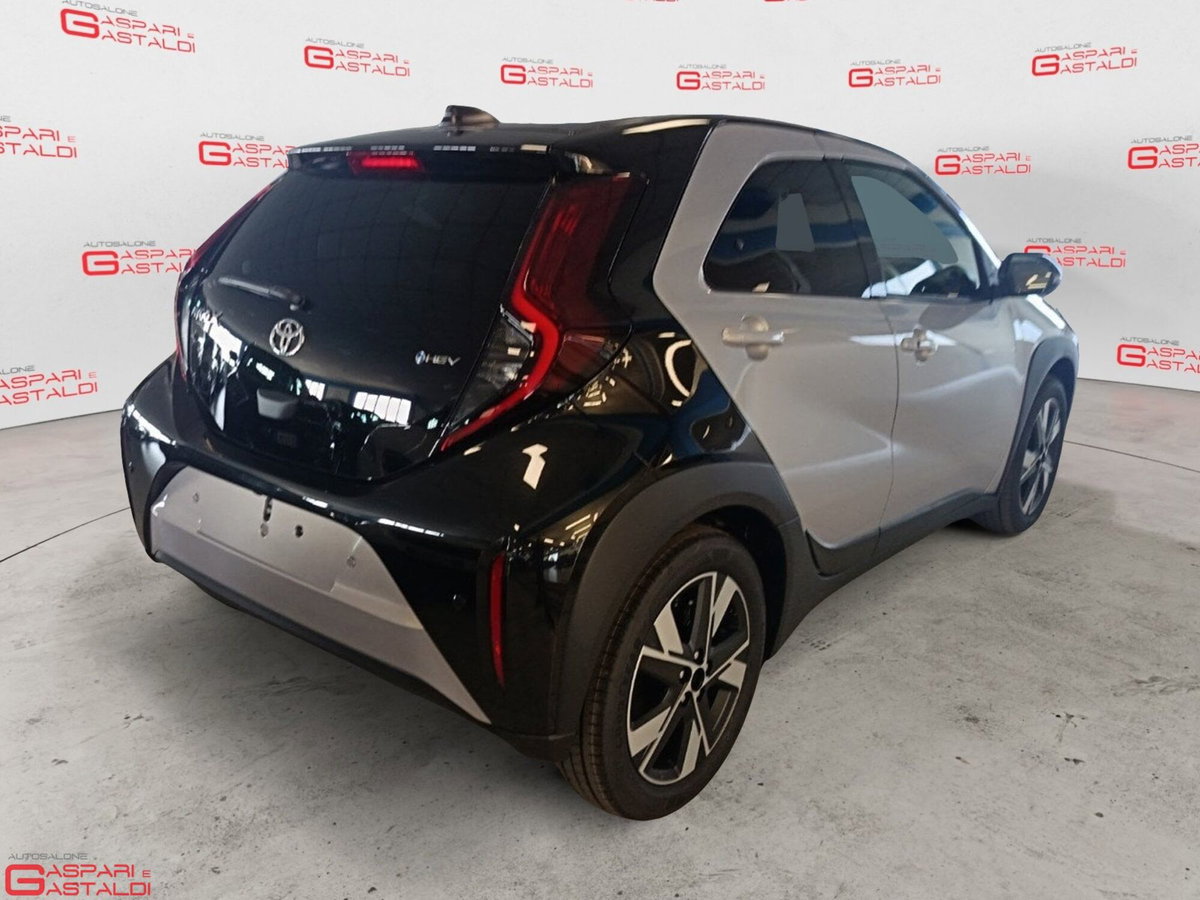 Toyota Aygo X 1.5 hybrid Icon e-cvt (3)