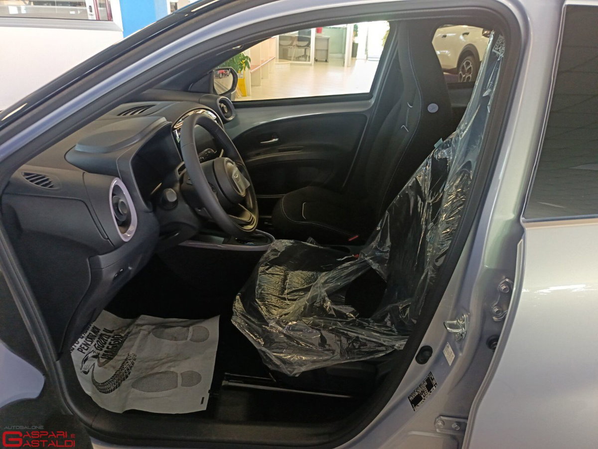 Toyota Aygo X 1.5 hybrid Icon e-cvt (5)