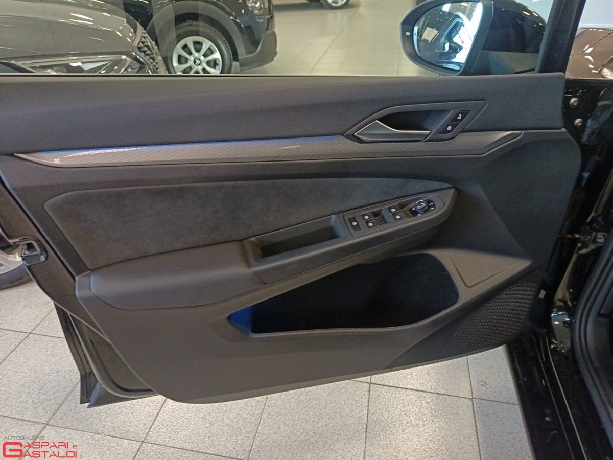 Volkswagen Golf 2.0 TDI 150 CV DSG SCR Style (10)