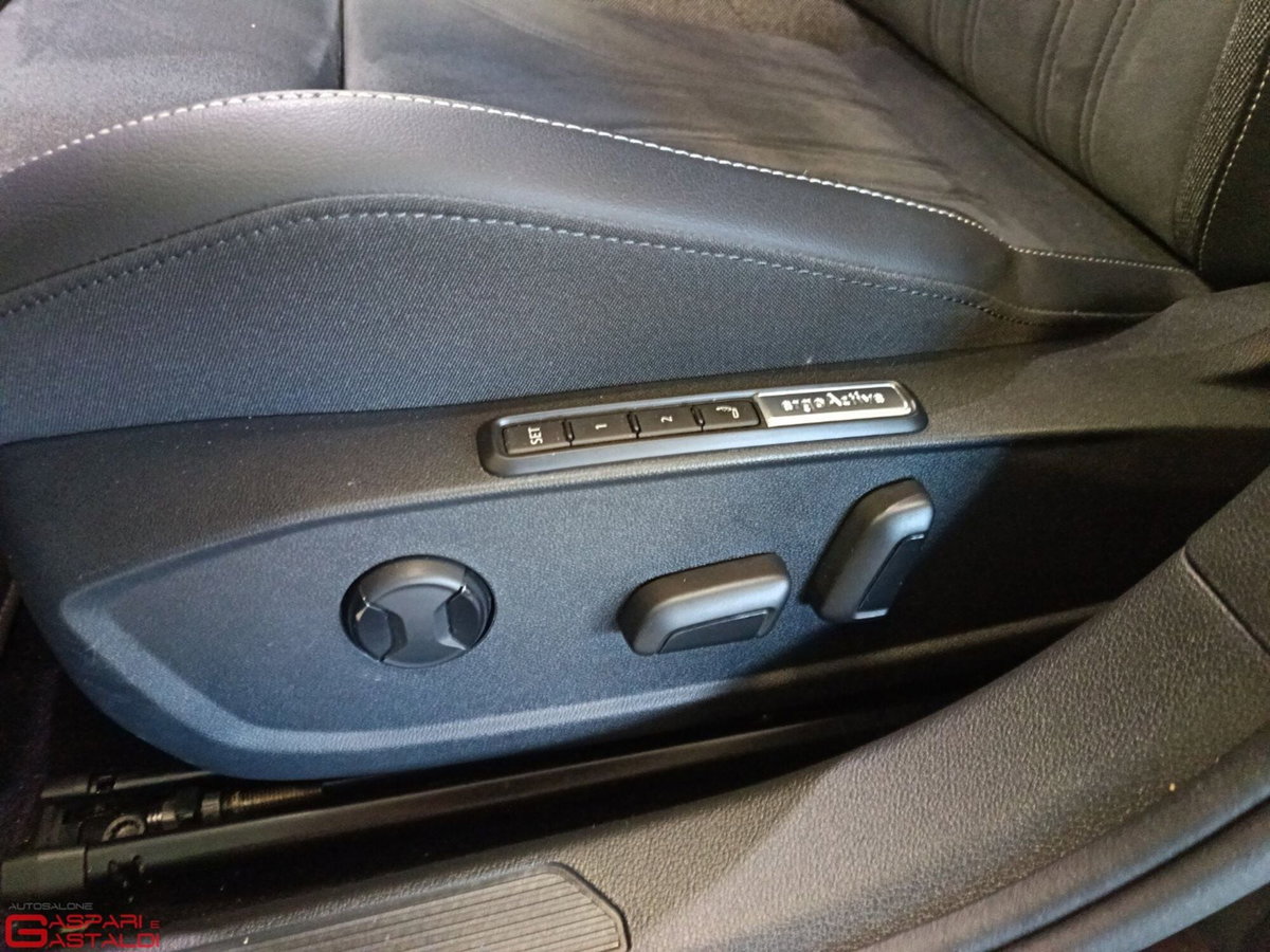 Volkswagen Golf 2.0 TDI 150 CV DSG SCR Style (12)
