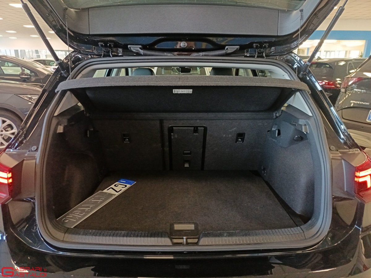 Volkswagen Golf 2.0 TDI 150 CV DSG SCR Style (5)