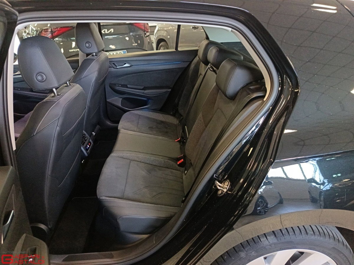 Volkswagen Golf 2.0 TDI 150 CV DSG SCR Style (7)