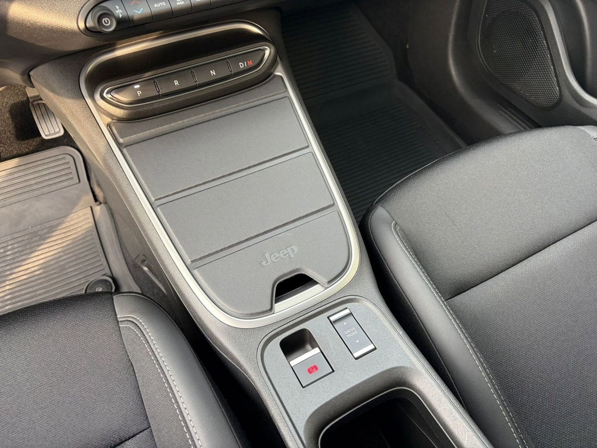 Jeep Avenger 1.2 turbo e-hybrid mhev Summit fwd 110cv edct6 (13)