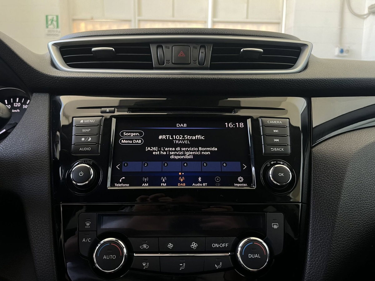 Nissan Qashqai 1.5 dCi 115 CV DCT Visia (11)