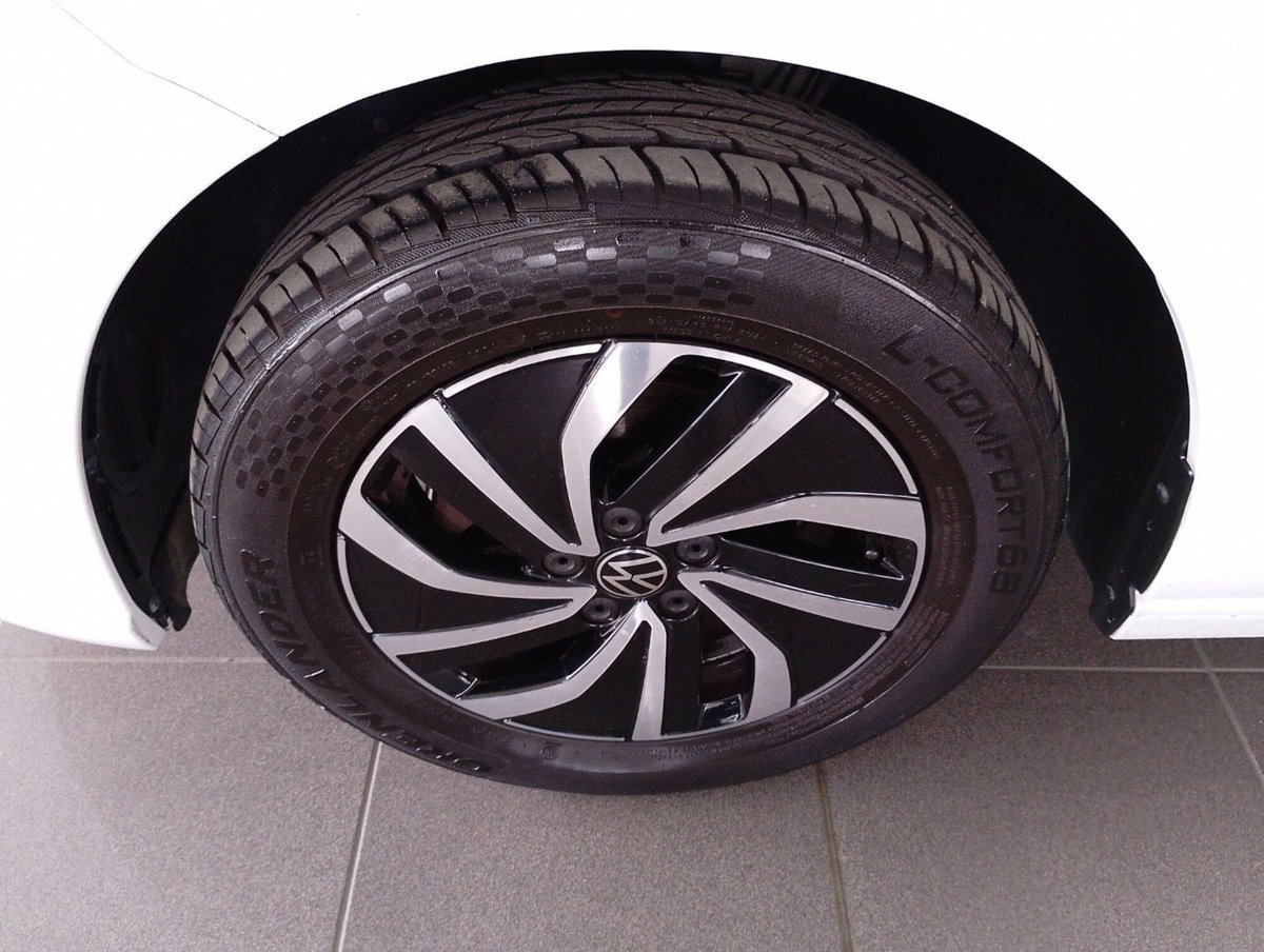 Volkswagen Polo 1.0 EVO (12)
