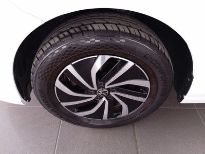 Volkswagen Polo 1.0 EVO (12)