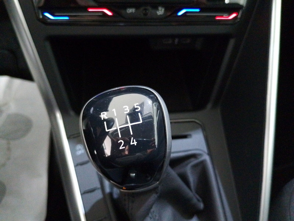 Volkswagen Polo 1.0 EVO (18)