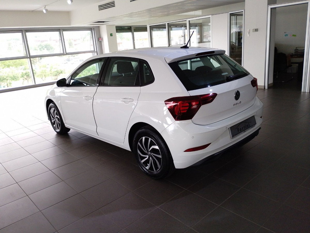 Volkswagen Polo 1.0 EVO (4)