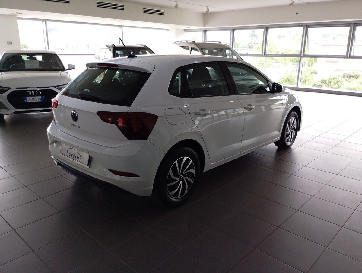 Volkswagen Polo 1.0 EVO (6)