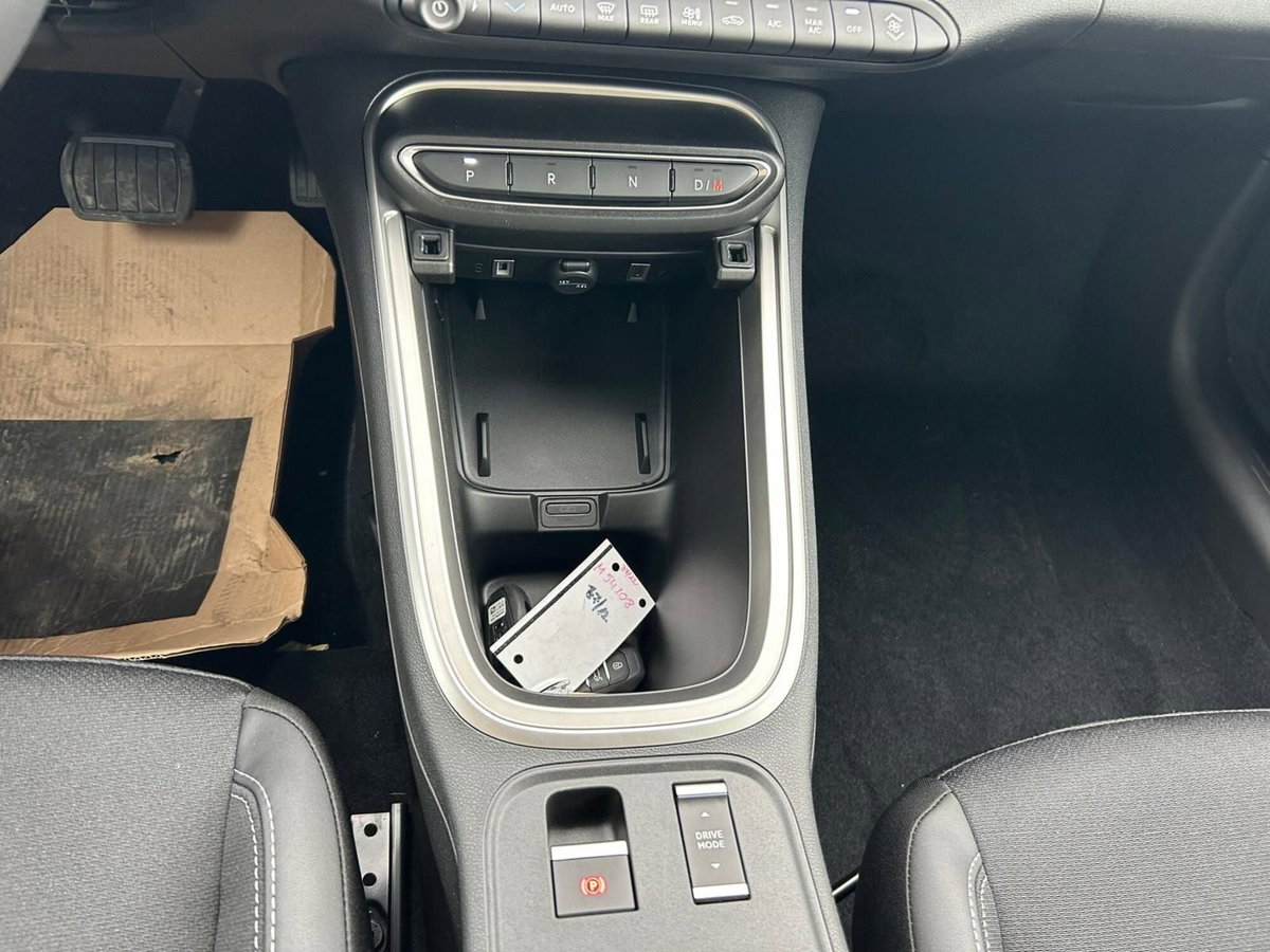 Jeep Avenger 1.2 turbo e-hybrid mhev Summit fwd 110cv edct6 (11)
