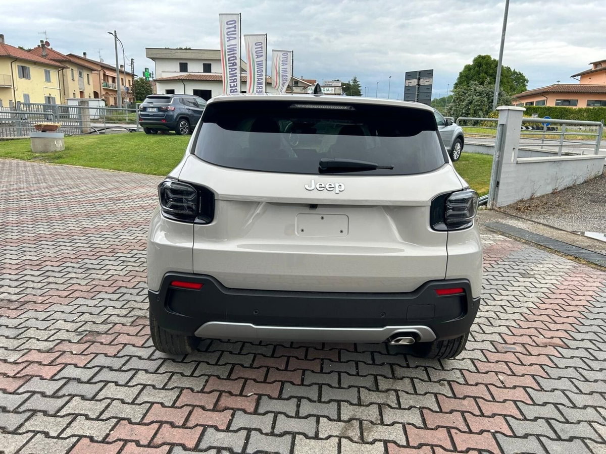 Jeep Avenger 1.2 turbo e-hybrid mhev Summit fwd 110cv edct6 (3)