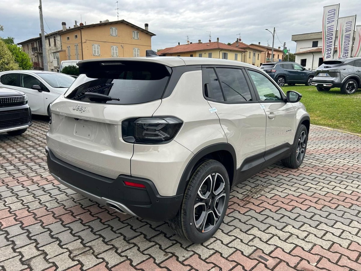 Jeep Avenger 1.2 turbo e-hybrid mhev Summit fwd 110cv edct6 (4)