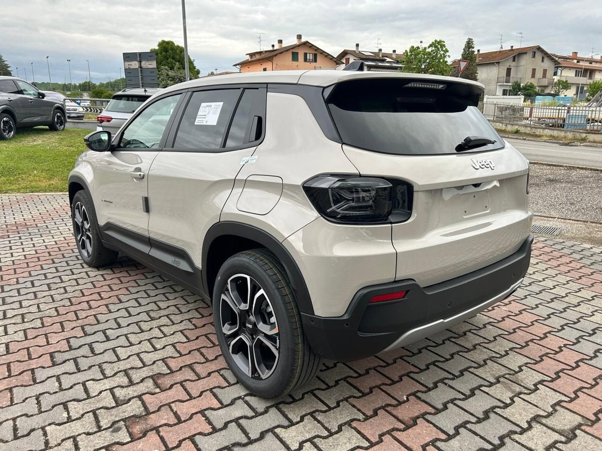 Jeep Avenger 1.2 turbo e-hybrid mhev Summit fwd 110cv edct6 (7)
