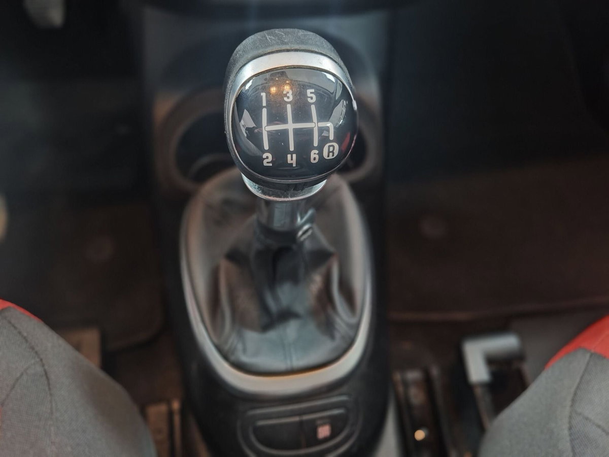 Fiat 500L 1.4 95 CV Easy (10)