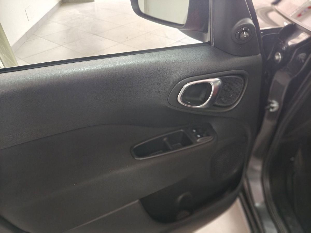 Fiat 500L 1.4 95 CV Easy (11)