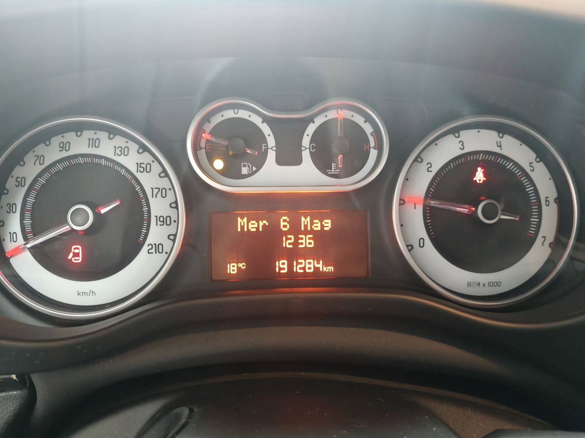 Fiat 500L 1.4 95 CV Easy (6)