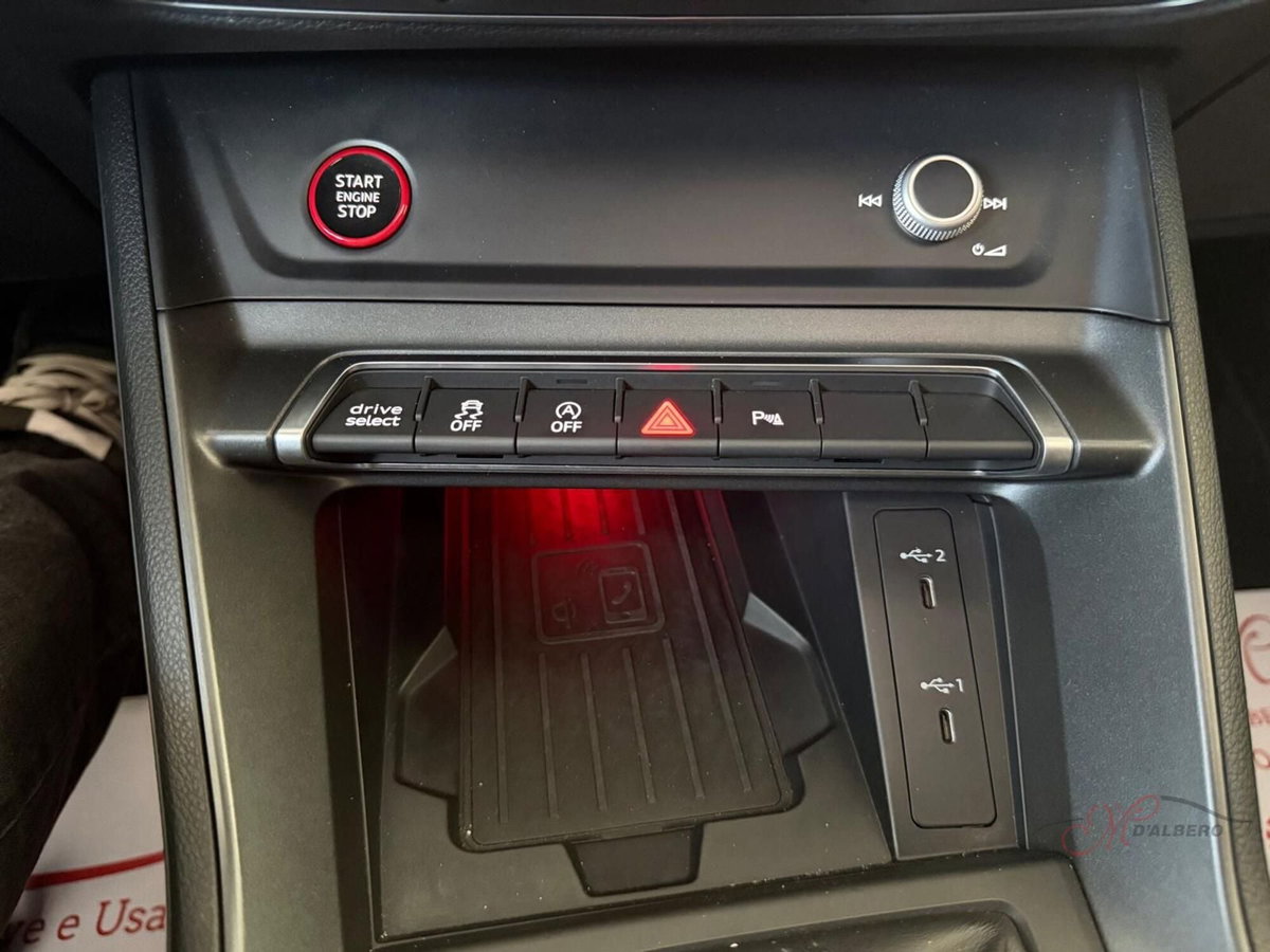 Audi RS Q3 Sportback 2.5 quattro s-tronic (17)