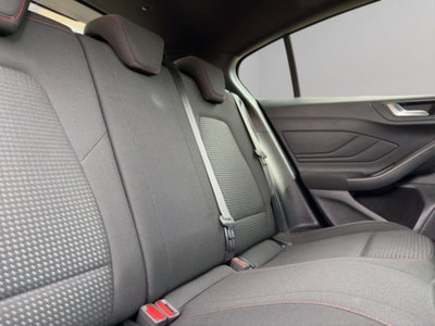 Ford Focus 1.0 EcoBoost Hybrid 125 CV Power. 5p. ST-Line Design (18)