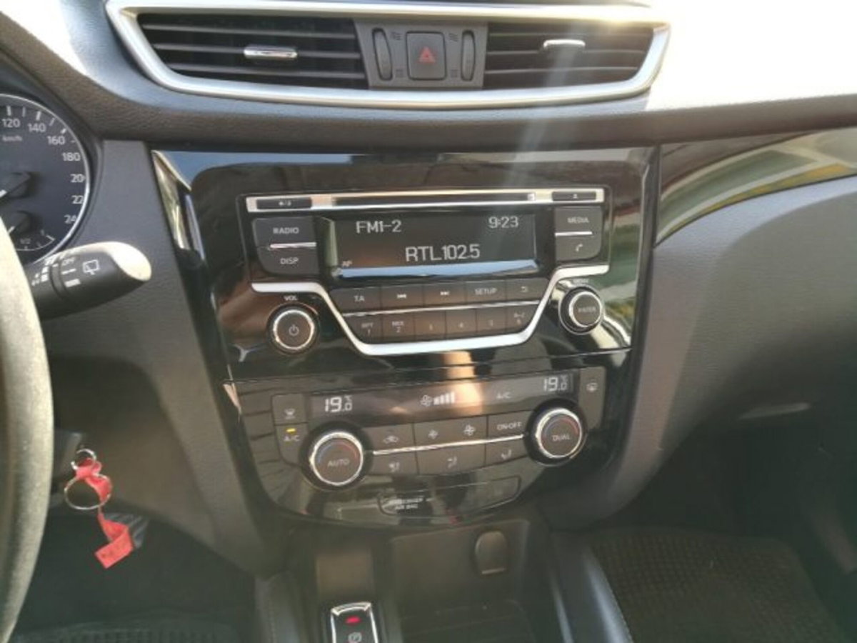 Nissan Qashqai 1.2 DIG-T Acenta (12)