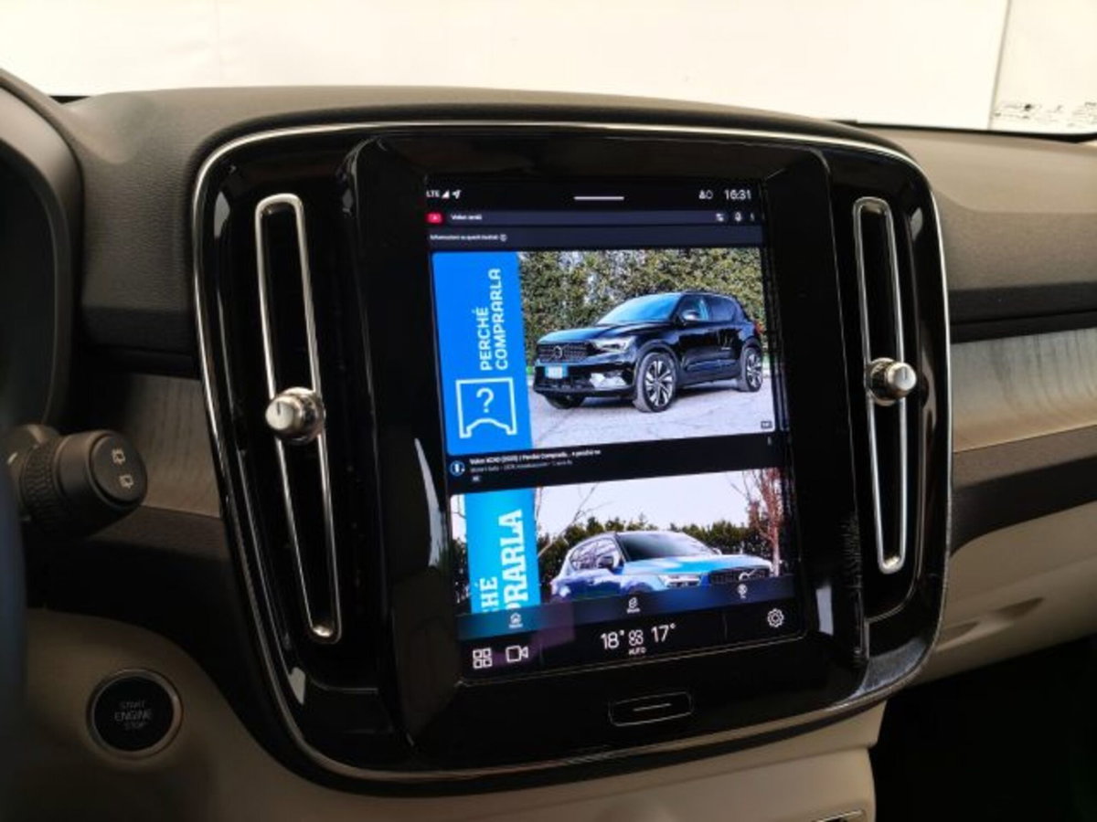 Volvo XC40 B4 AWD automatico Core (12)