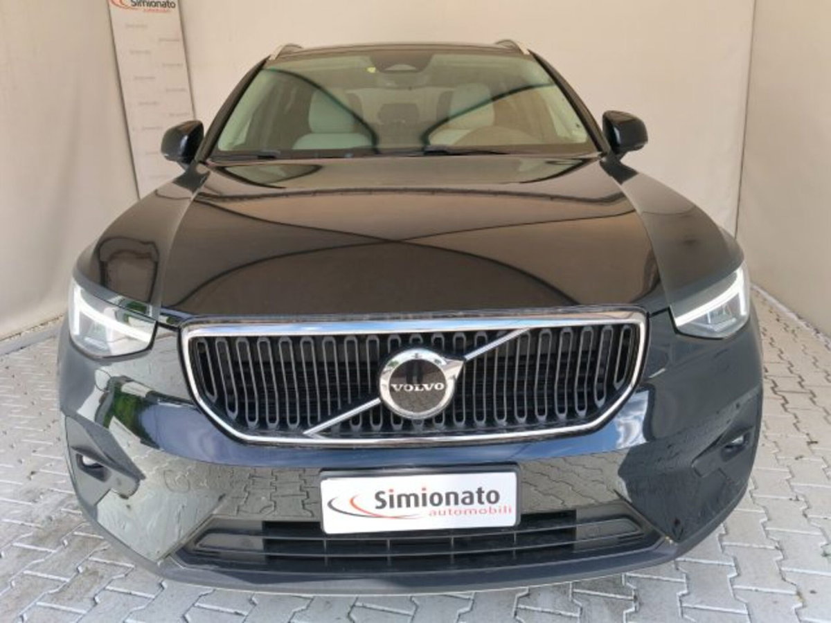 Volvo XC40 B4 AWD automatico Core (2)